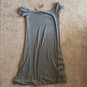 American Eagle off the shoulder dress